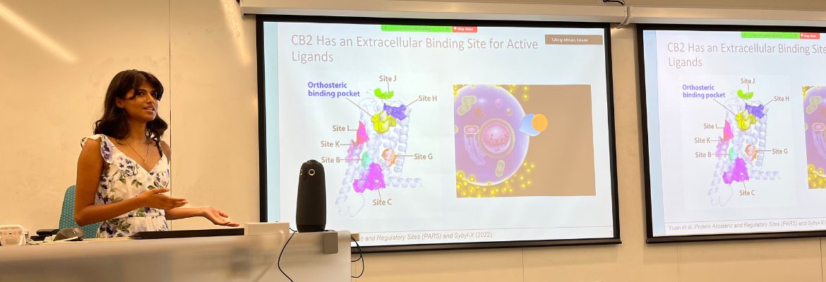 CompBio Academy student presenting
